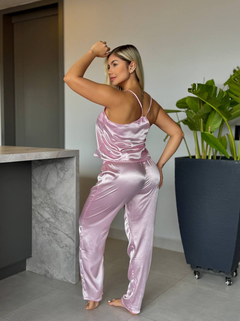 PANTALON Y BLUSA TIRAS SUTIL- ROSADO BARBIE
