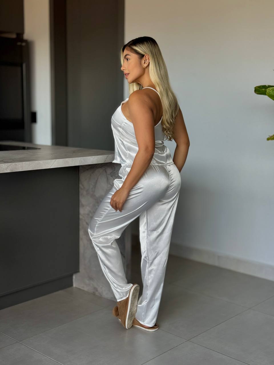 PANTALON Y BLUSA TIRAS SUTIL- BEIGE